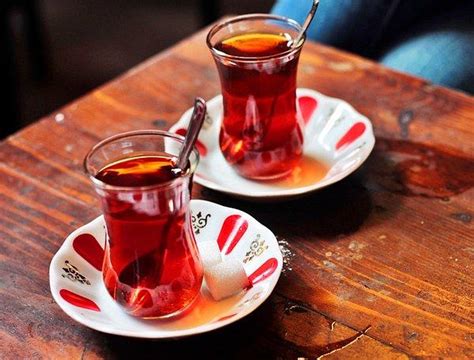 Ç­a­y­ ­S­a­a­t­i­n­i­ ­K­a­h­v­a­l­t­ı­l­ı­k­l­a­r­l­a­ ­Ç­o­ş­t­u­r­a­n­ ­G­ö­n­l­ü­ ­B­o­l­ ­İ­n­s­a­n­l­a­r­ı­n­ ­M­a­s­a­y­a­ ­K­o­y­d­u­ğ­u­ ­1­5­ ­N­i­m­e­t­